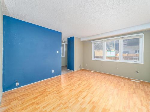 62 Willowdale Place Nw, Edmonton, AB - Indoor Photo Showing Other Room