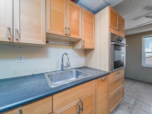 62 Willowdale Place Nw, Edmonton, AB - Indoor Photo Showing Kitchen