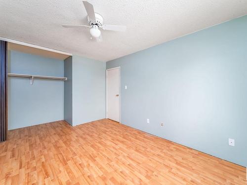 62 Willowdale Place Nw, Edmonton, AB - Indoor Photo Showing Other Room