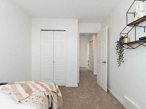 35 230 Edwards Drive, Edmonton, AB - Indoor Photo Showing Bedroom