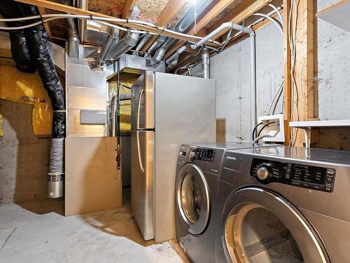 35 230 Edwards Drive, Edmonton, AB - Indoor Photo Showing Laundry Room