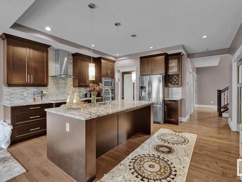 5264 17 Avenue, Edmonton, AB - Indoor Photo Showing Kitchen With Upgraded Kitchen