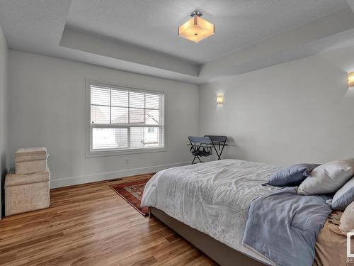 5264 17 Avenue, Edmonton, AB - Indoor Photo Showing Bedroom