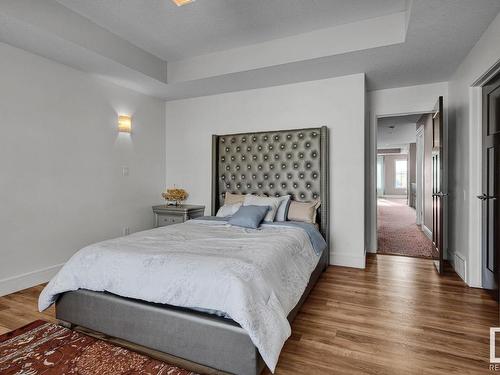 5264 17 Avenue, Edmonton, AB - Indoor Photo Showing Bedroom