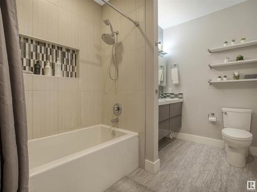 84 Valleyview Crescent, Edmonton, AB - Indoor Photo Showing Bathroom