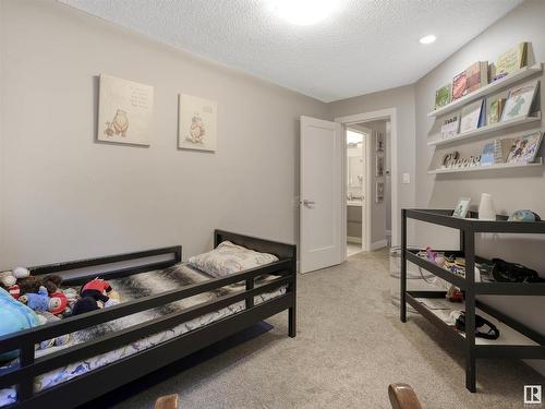 84 Valleyview Crescent, Edmonton, AB - Indoor Photo Showing Other Room