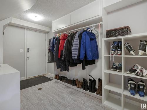 84 Valleyview Crescent, Edmonton, AB - Indoor With Storage