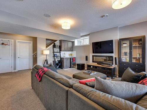 1640 Davidson Green, Edmonton, AB - Indoor