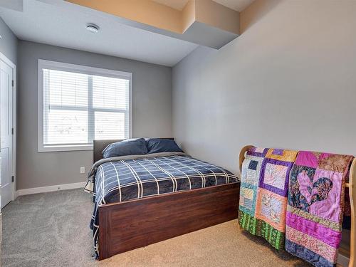 1640 Davidson Green, Edmonton, AB - Indoor Photo Showing Bedroom