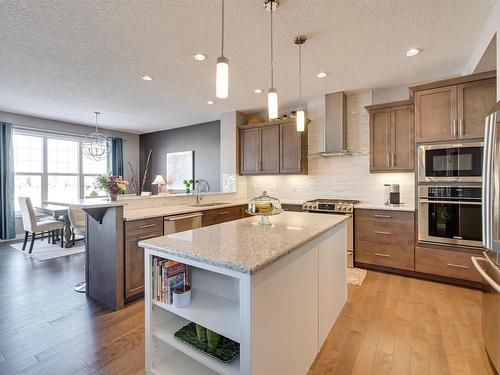 1640 Davidson Green, Edmonton, AB - Indoor Photo Showing Kitchen With Upgraded Kitchen