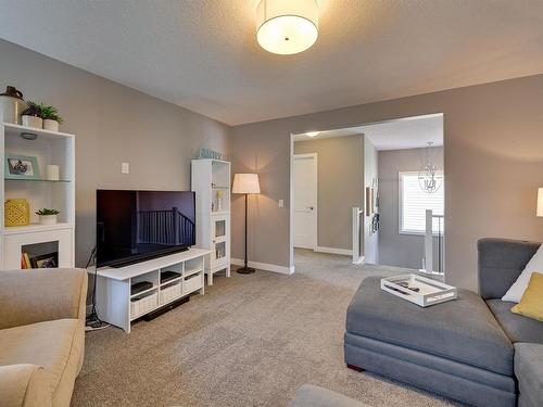 1640 Davidson Green, Edmonton, AB - Indoor Photo Showing Other Room