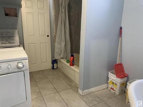 12010 91 Street, Edmonton, AB - Indoor Photo Showing Laundry Room