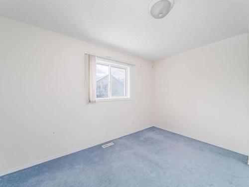 370 Heath Road, Edmonton, AB - Indoor Photo Showing Other Room