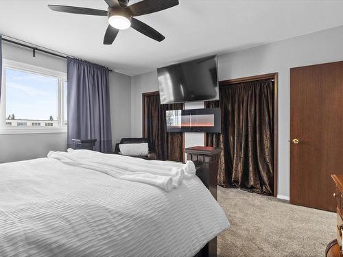 12114 77 Street, Edmonton, AB - Indoor Photo Showing Bedroom