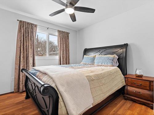 12114 77 Street, Edmonton, AB - Indoor Photo Showing Bedroom