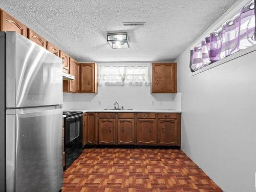 12114 77 Street, Edmonton, AB - Indoor Photo Showing Kitchen