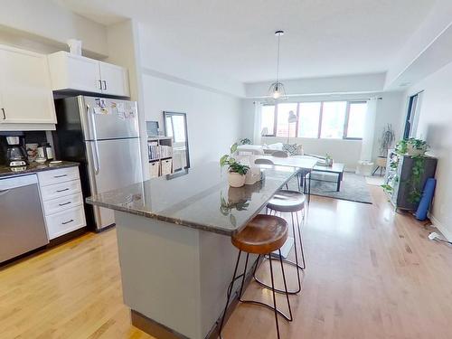 705 10319 111 Street, Edmonton, AB - Indoor Photo Showing Kitchen With Stainless Steel Kitchen