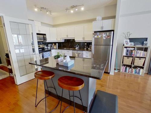 705 10319 111 Street, Edmonton, AB - Indoor Photo Showing Kitchen With Stainless Steel Kitchen