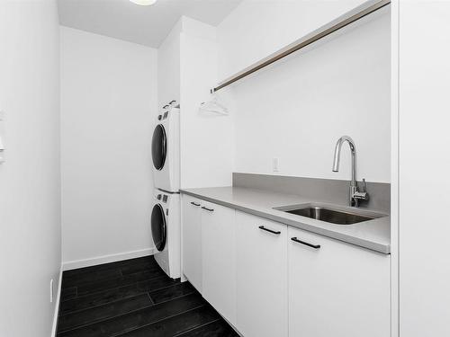 9952 82 Street, Edmonton, AB - Indoor Photo Showing Laundry Room