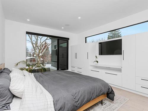 9952 82 Street, Edmonton, AB - Indoor Photo Showing Bedroom