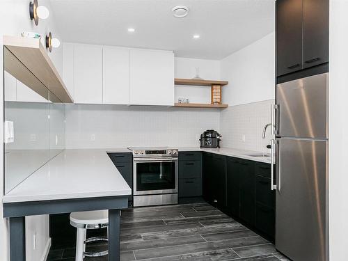 9952 82 Street, Edmonton, AB - Indoor Photo Showing Kitchen With Upgraded Kitchen