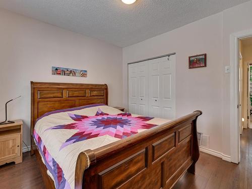 11607 69 Street Nw, Edmonton, AB - Indoor Photo Showing Bedroom