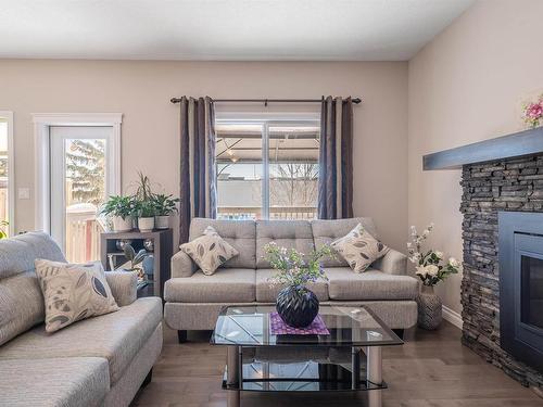 13829 138 Avenue, Edmonton, AB - Indoor Photo Showing Living Room With Fireplace