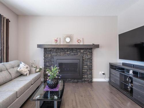 13829 138 Avenue, Edmonton, AB - Indoor Photo Showing Living Room With Fireplace