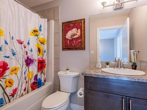 13829 138 Avenue, Edmonton, AB - Indoor Photo Showing Bathroom