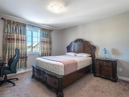 13829 138 Avenue, Edmonton, AB - Indoor Photo Showing Bedroom