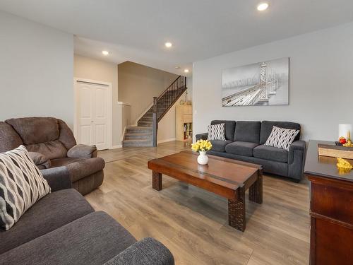 2440 18 Avenue, Edmonton, AB - Indoor Photo Showing Living Room