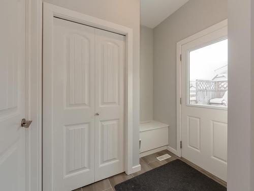 2440 18 Avenue, Edmonton, AB - Indoor Photo Showing Other Room