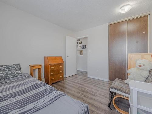 302 600 Kirkness Road, Edmonton, AB - Indoor Photo Showing Bedroom