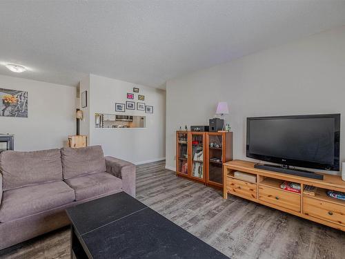 302 600 Kirkness Road, Edmonton, AB - Indoor Photo Showing Living Room