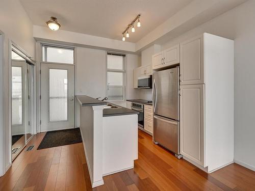 302 9503 101 Avenue, Edmonton, AB - Indoor Photo Showing Kitchen With Stainless Steel Kitchen