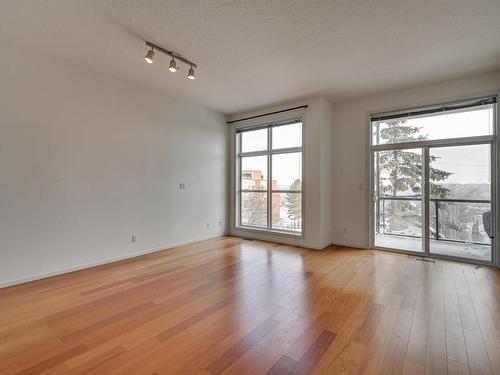 302 9503 101 Avenue, Edmonton, AB - Indoor Photo Showing Other Room