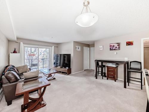 203 530 Watt Boulevard, Edmonton, AB - Indoor Photo Showing Living Room