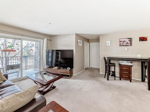 203 530 Watt Boulevard, Edmonton, AB - Indoor Photo Showing Living Room