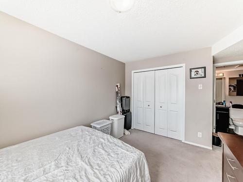 203 530 Watt Boulevard, Edmonton, AB - Indoor Photo Showing Bedroom