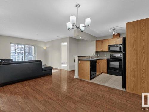 204 11615 Ellerslie Road, Edmonton, AB - Indoor Photo Showing Kitchen