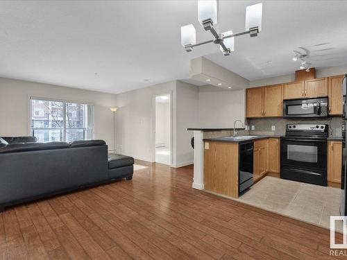 204 11615 Ellerslie Road, Edmonton, AB - Indoor Photo Showing Kitchen