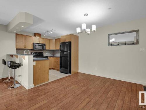 204 11615 Ellerslie Road, Edmonton, AB - Indoor Photo Showing Kitchen