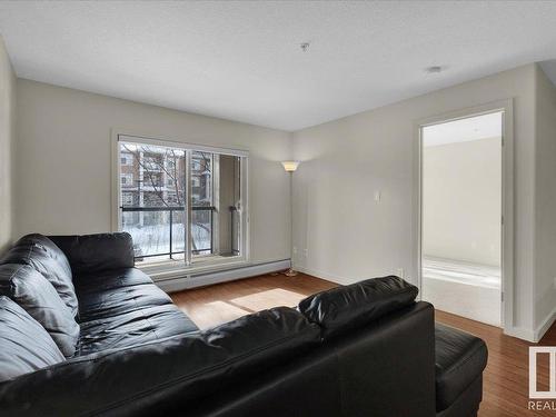 204 11615 Ellerslie Road, Edmonton, AB - Indoor Photo Showing Living Room