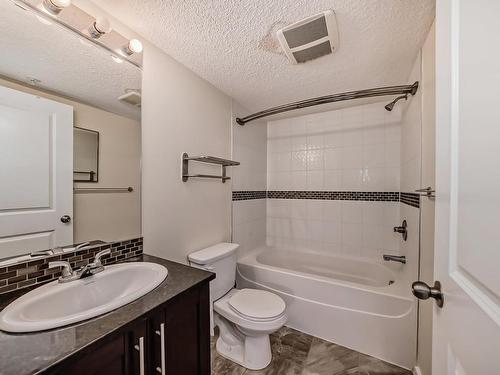 207 5370 Chappelle Road, Edmonton, AB - Indoor Photo Showing Bathroom