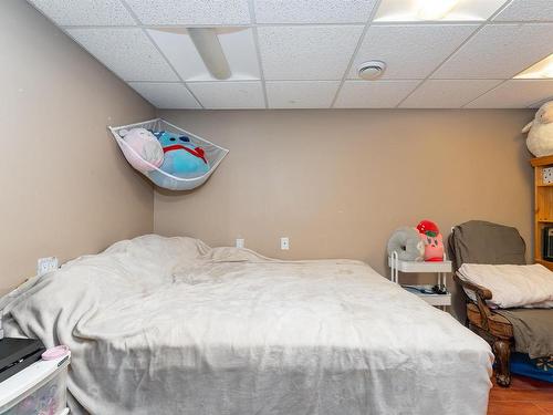 5216 146 Avenue, Edmonton, AB - Indoor Photo Showing Bedroom