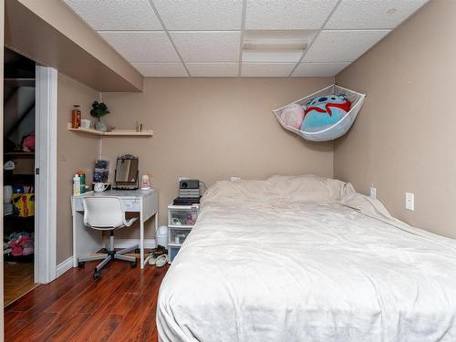 5216 146 Avenue, Edmonton, AB - Indoor Photo Showing Bedroom