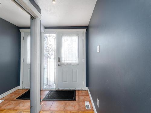 5216 146 Avenue, Edmonton, AB - Indoor Photo Showing Other Room