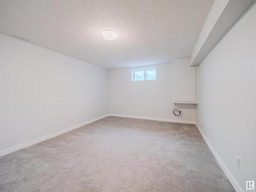 228 Whiston Road, Edmonton, AB - Indoor Photo Showing Other Room