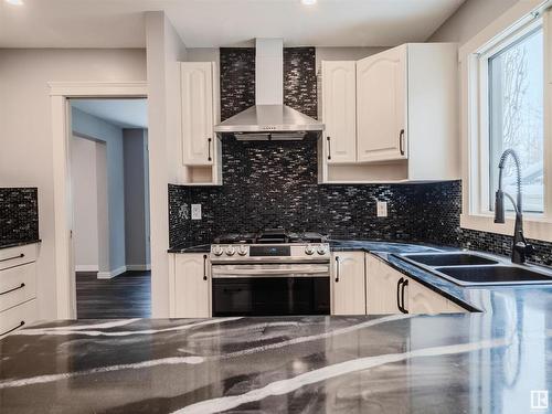 228 Whiston Road, Edmonton, AB - Indoor Photo Showing Kitchen With Double Sink With Upgraded Kitchen