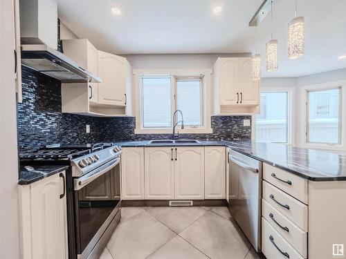 228 Whiston Road, Edmonton, AB - Indoor Photo Showing Kitchen With Double Sink With Upgraded Kitchen